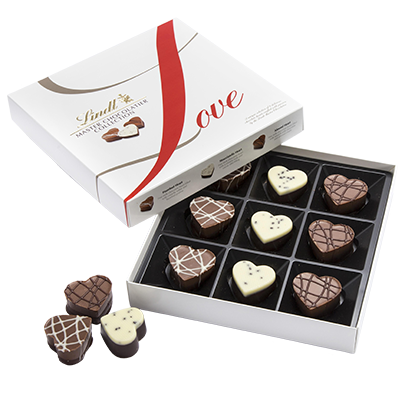 love_box_with_loose_pralines
